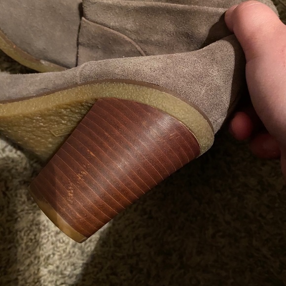 *Donated* Vince Camuto-Beige Suede Ankle Boots - Picture 5 of 6